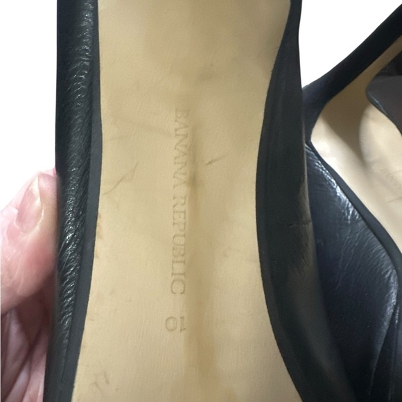 Banana republic black leather pumps - Picture 4 of 8